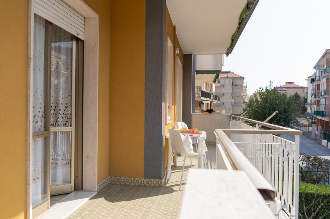 Pietra Ligure Downtown Convenience -Free Parking Apartamento Exterior foto