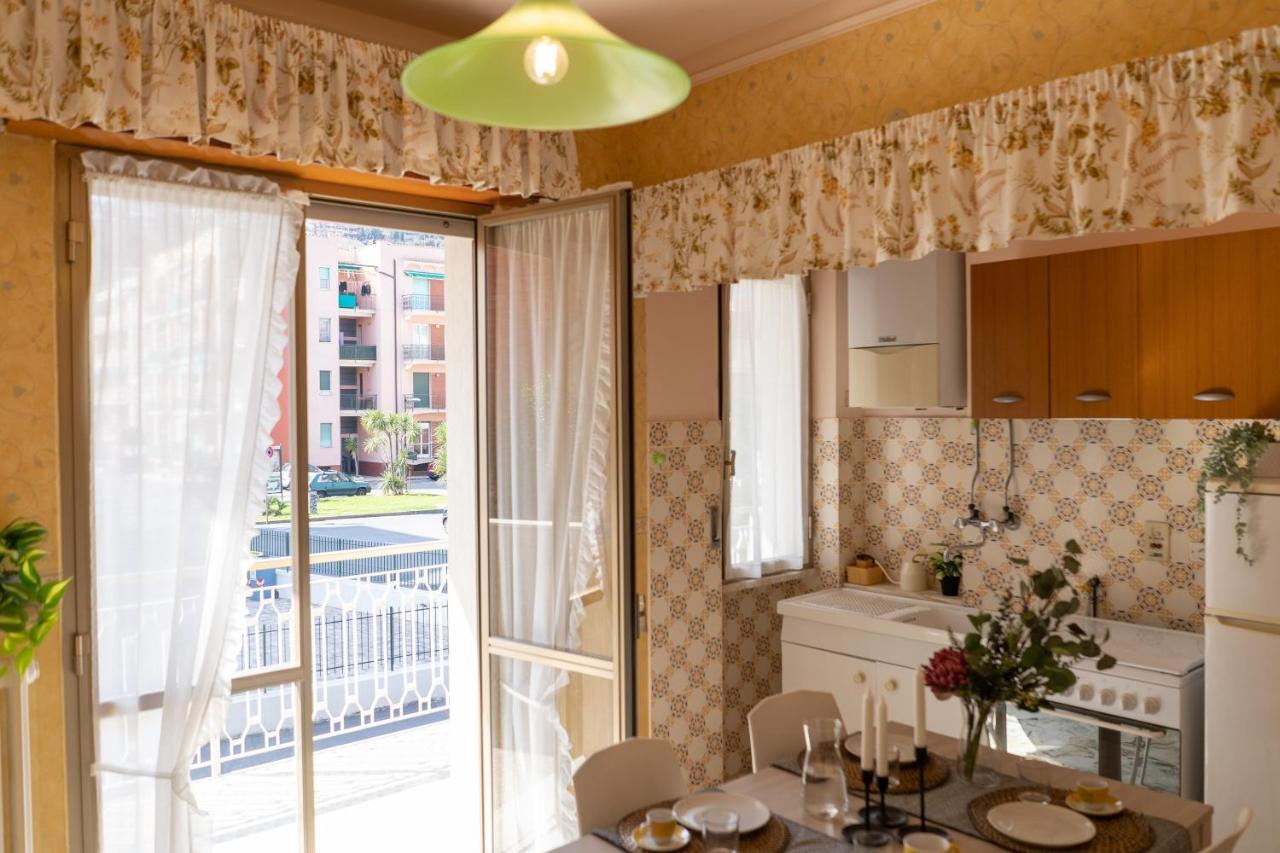 Pietra Ligure Downtown Convenience -Free Parking Apartamento Exterior foto